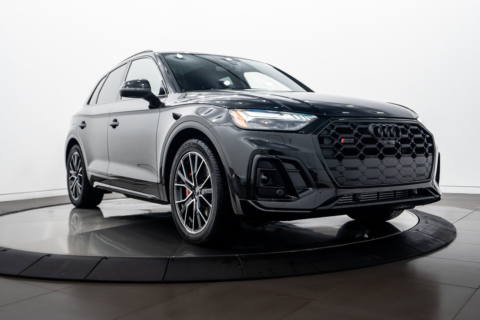 2024 Audi SQ5 Prestige's photo