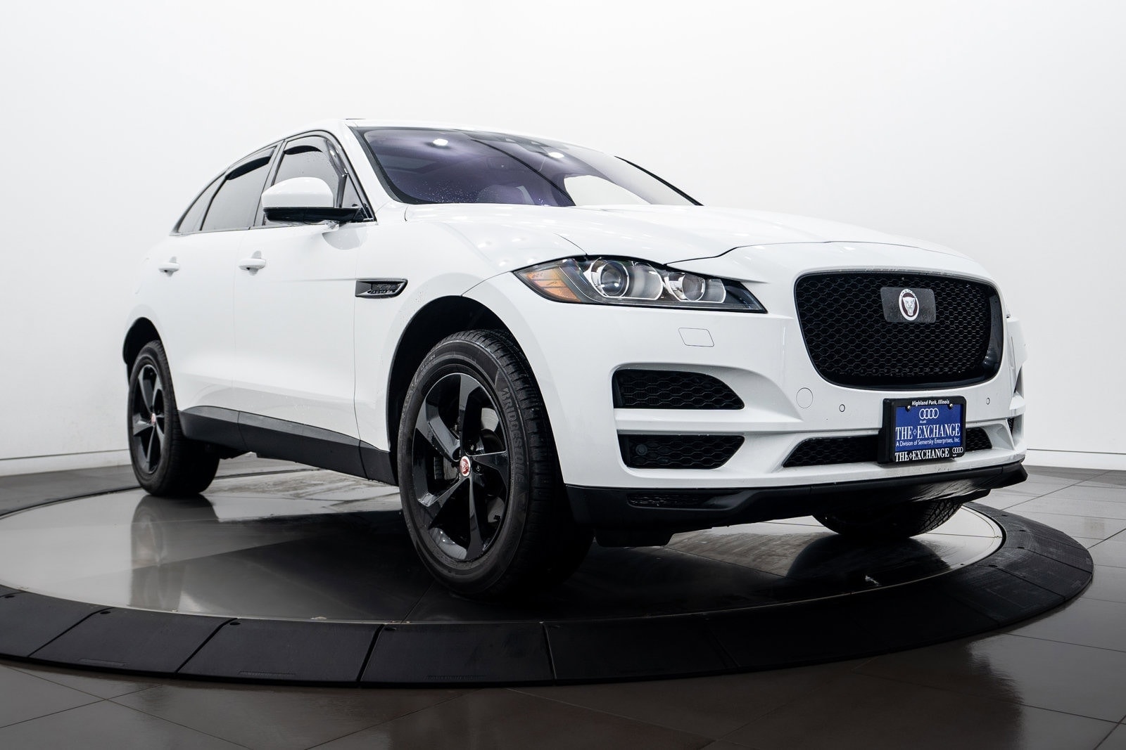 2019 Jaguar F-Pace Prestige's photo