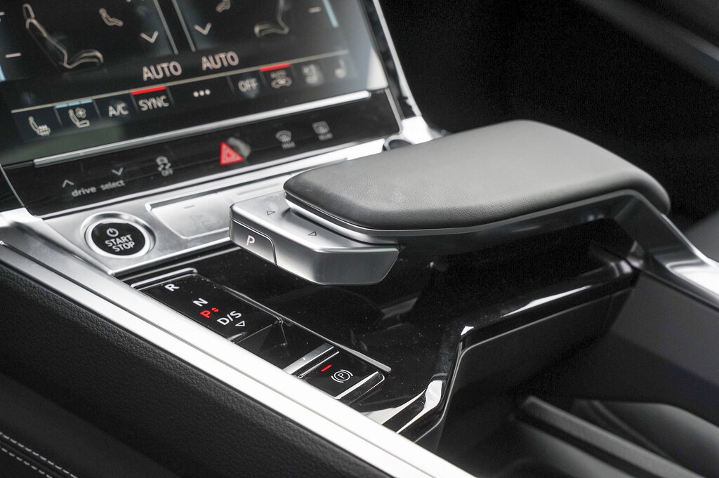 2024 Audi Q8 E-tron Prestige photo 15