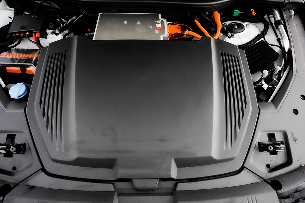 2024 Audi Q8 E-tron Prestige photo 28