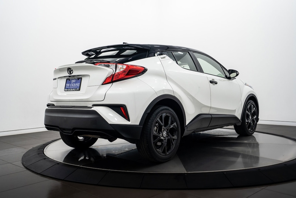 2021 Toyota C-HR Nightshade Edition photo 4