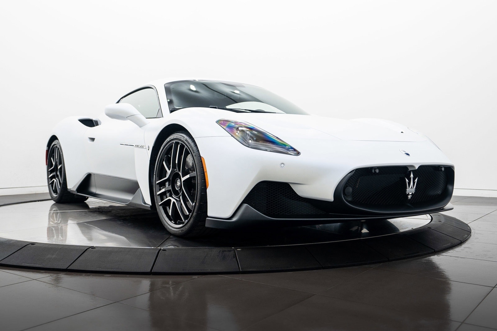 2022 Maserati MC20 Base's photo