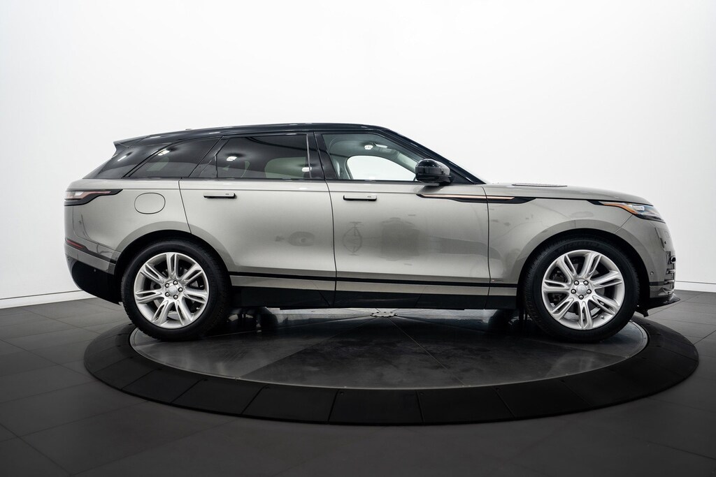 2018 Land Rover Range Rover Velar R-Dynamic HSE photo 3