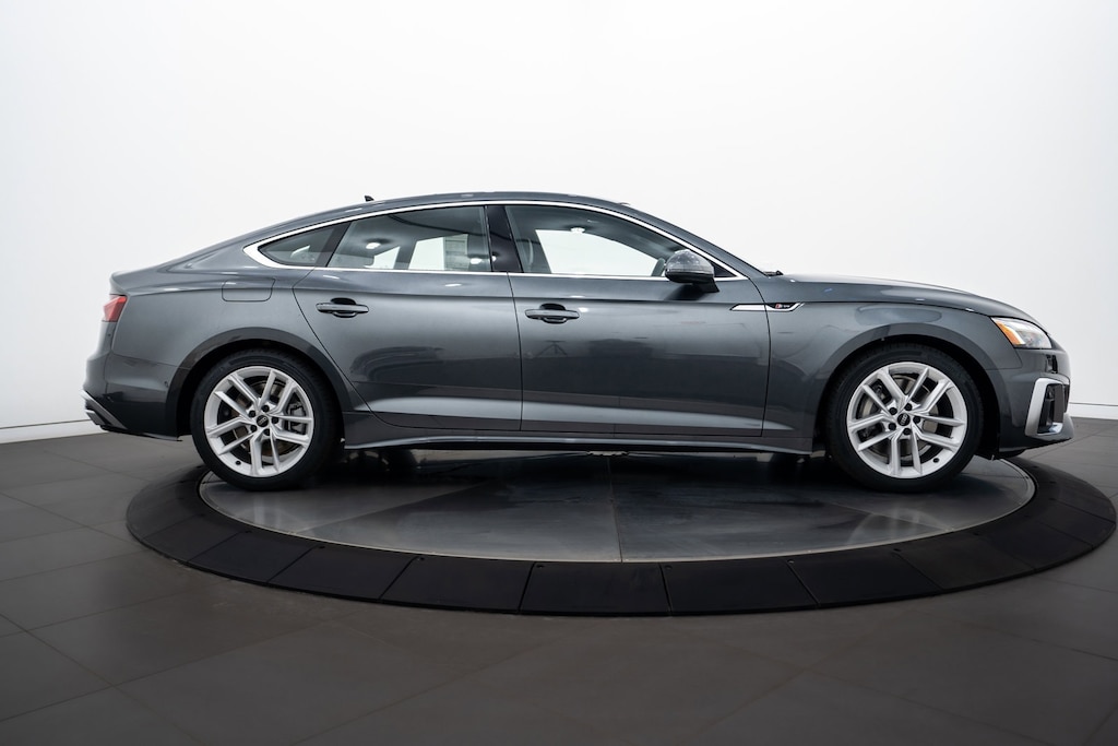 2024 Audi A5 45 S line Premium Plus photo 3