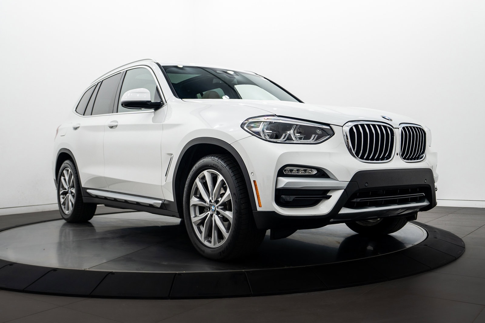 2019 BMW X3 30i's photo