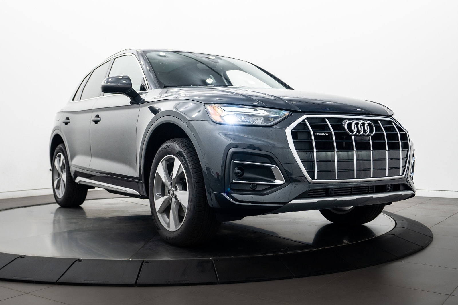 2024 Audi Q5 Premium Plus's photo