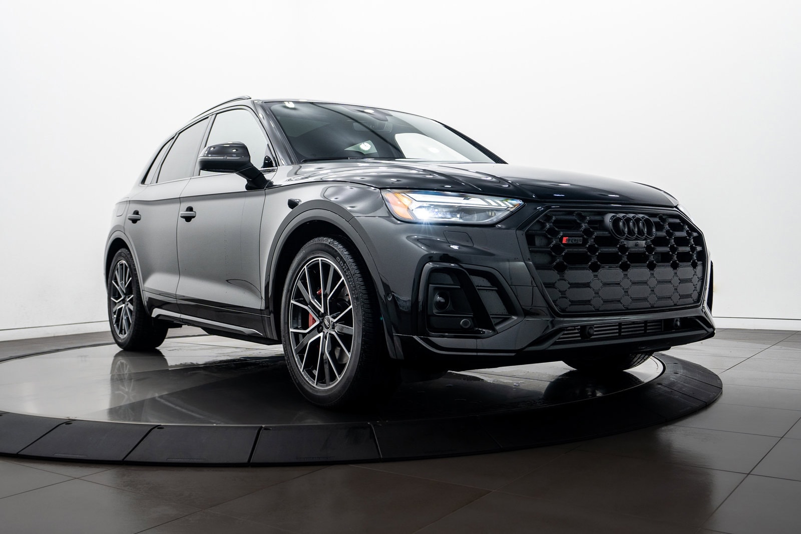 2024 Audi SQ5 Prestige's photo