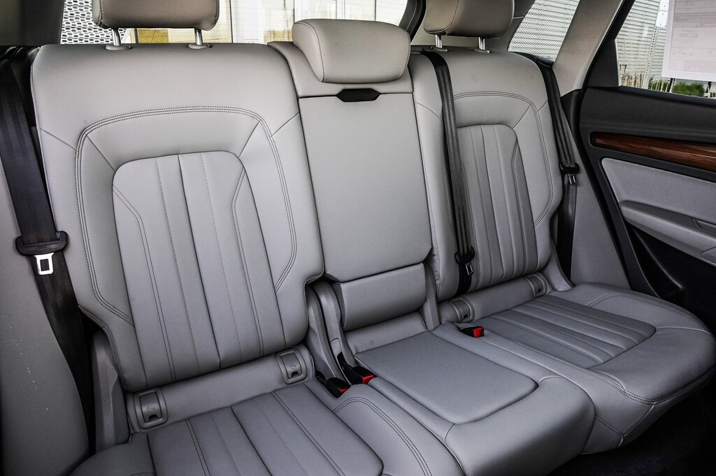 2024 Audi Q5 40 Premium photo 18