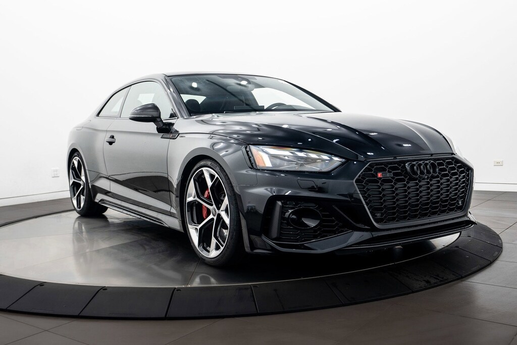 2024 Audi RS 5 photo 2