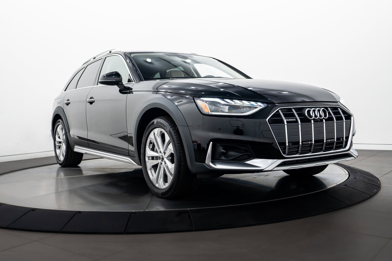 2024 Audi A4 allroad Premium Plus's photo