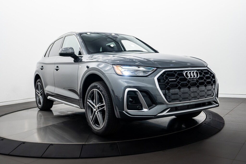 2024 Audi Q5 55 S line Premium Plus photo 2