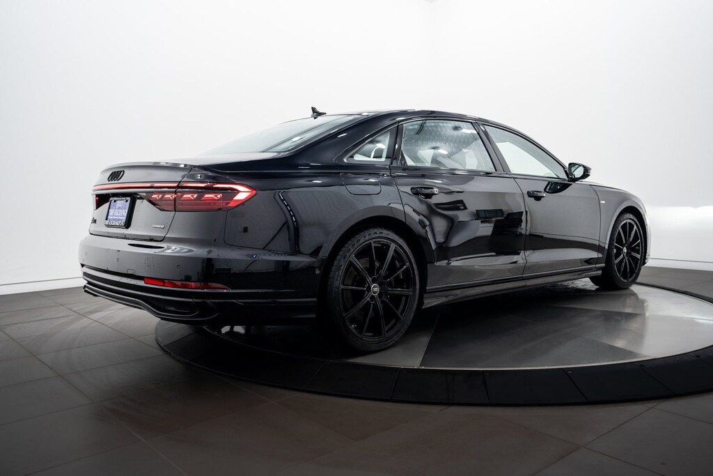 2024 Audi A8 L 55 photo 3