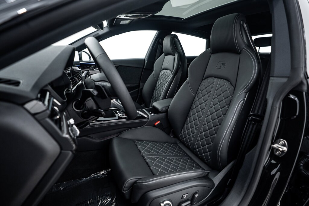 2024 Audi S5 Prestige photo 18
