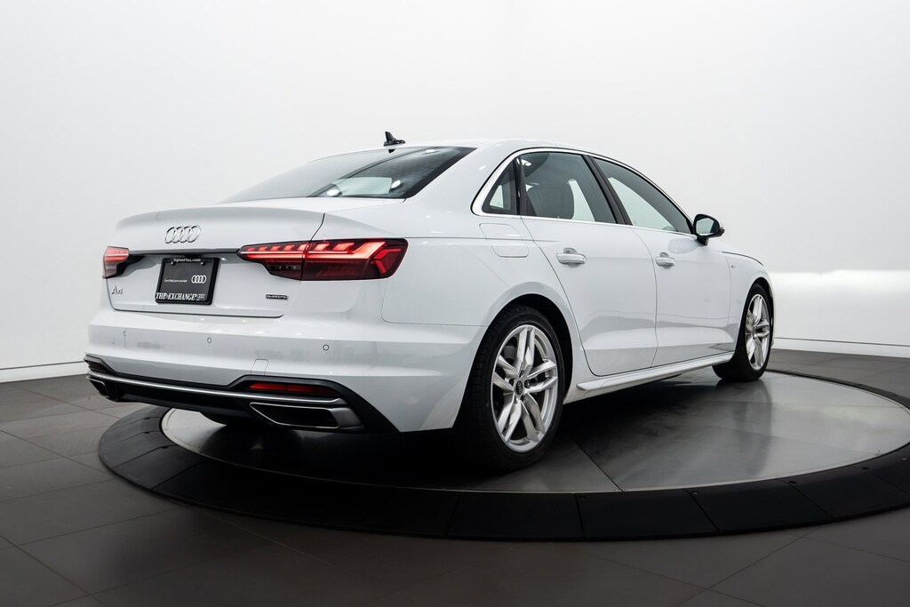 2021 Audi A4 S line Premium Plus photo 4
