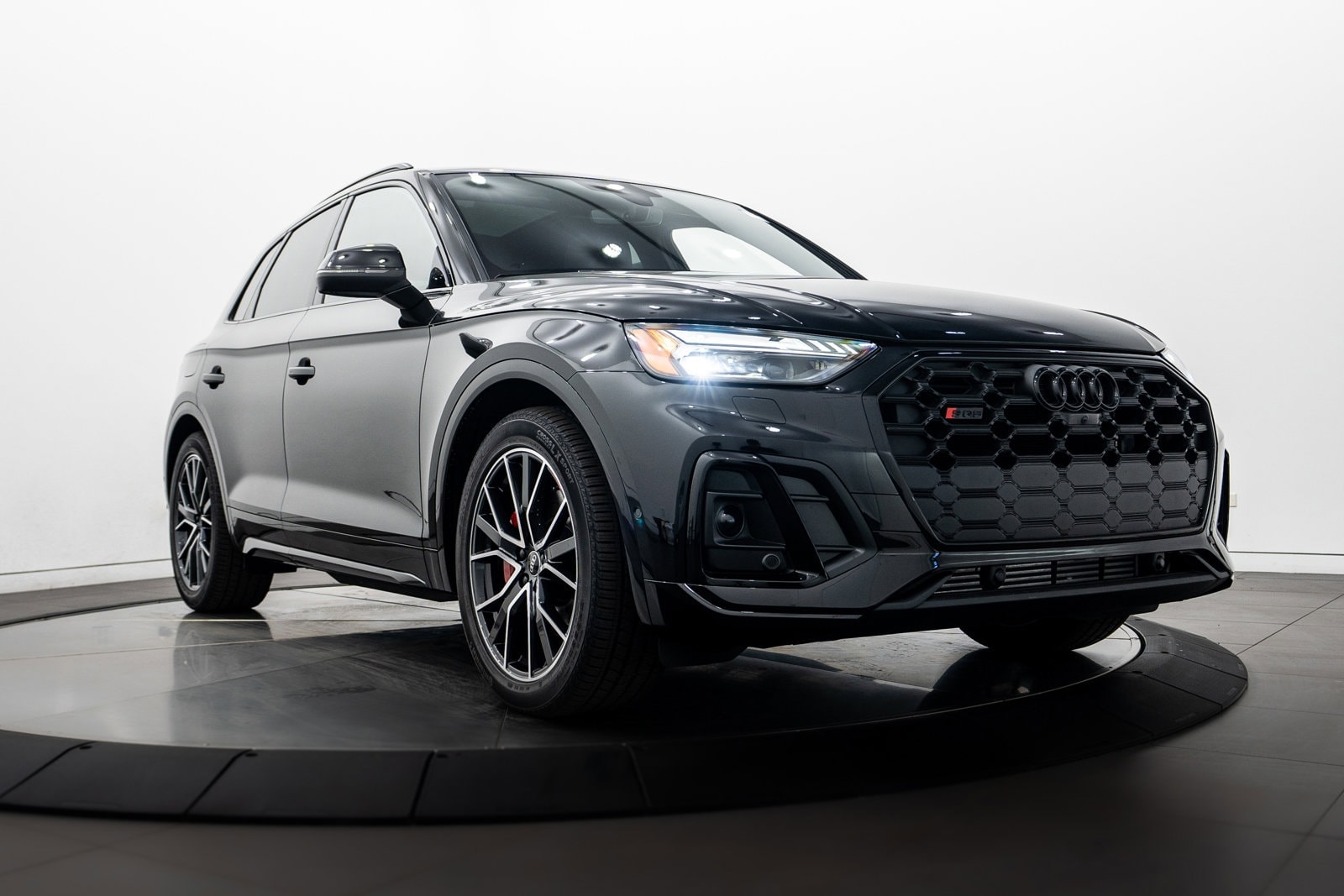 2024 Audi SQ5 Prestige's photo