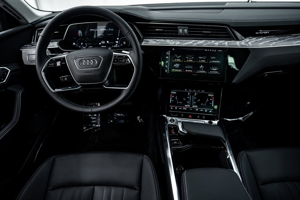 2024 Audi Q8 E-tron Premium Plus photo 9