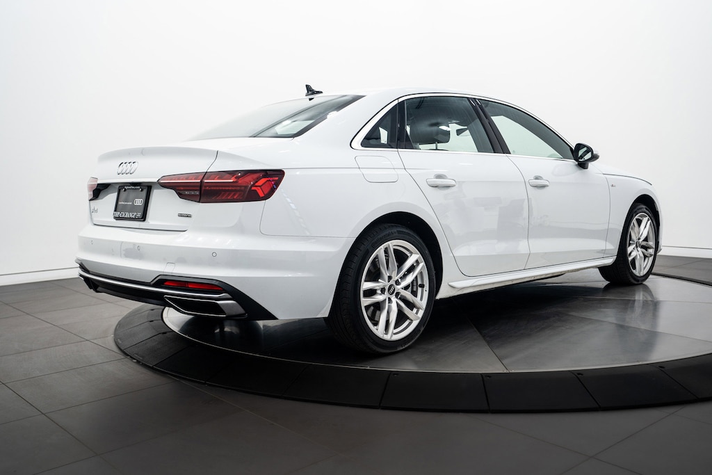 2021 Audi A4 S line Premium photo 4