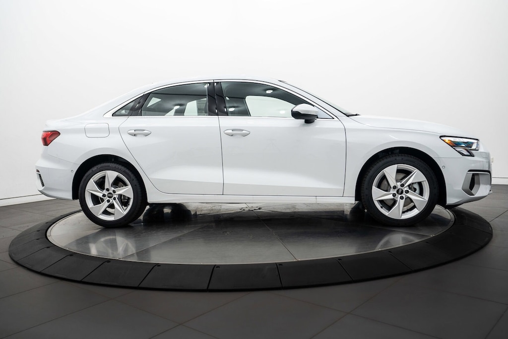 2024 Audi A3 40 Premium Plus photo 3