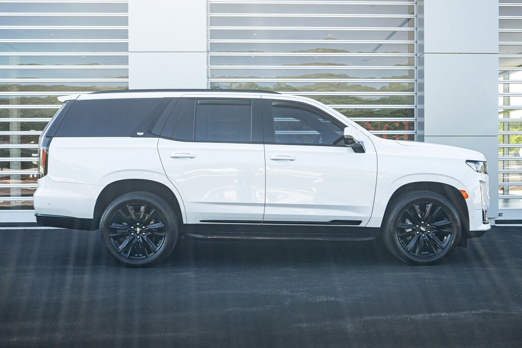 2021 Cadillac Escalade Sport photo 3