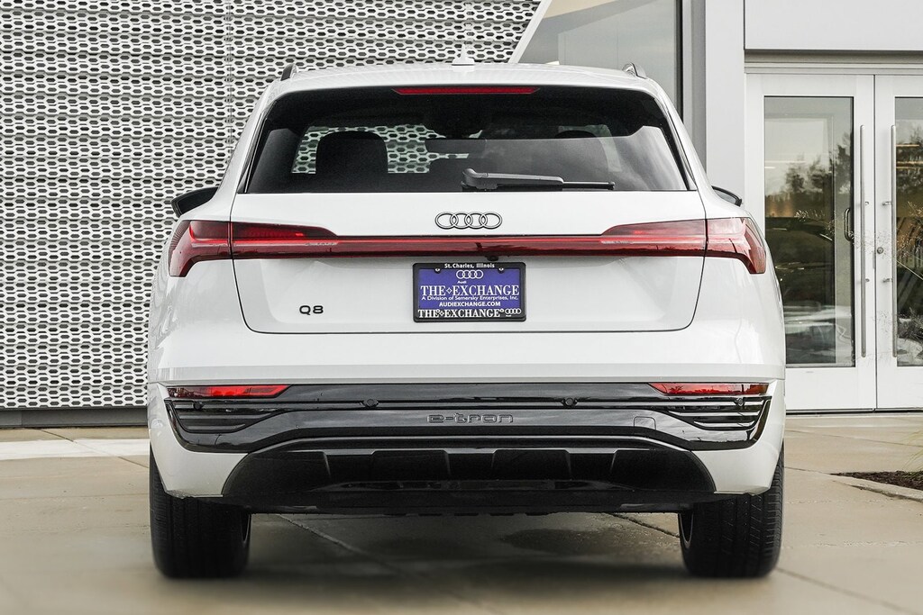 2024 Audi Q8 E-tron Prestige photo 26