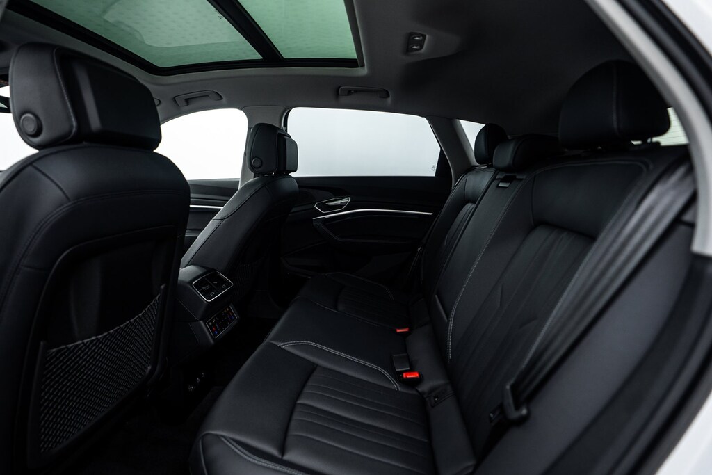 2024 Audi Q8 E-tron Premium Plus photo 13