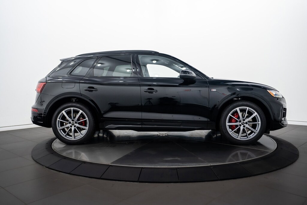 2024 Audi Q5 55 S line Prestige photo 3
