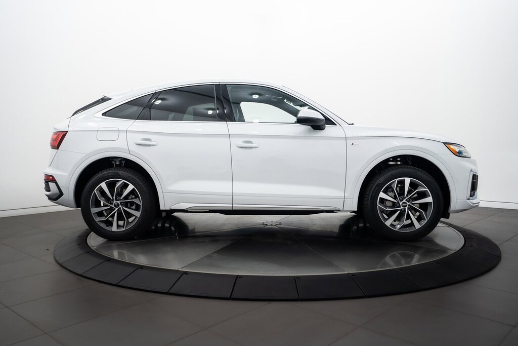 2024 Audi Q5 Sportback 45 S line Premium Plus photo 3