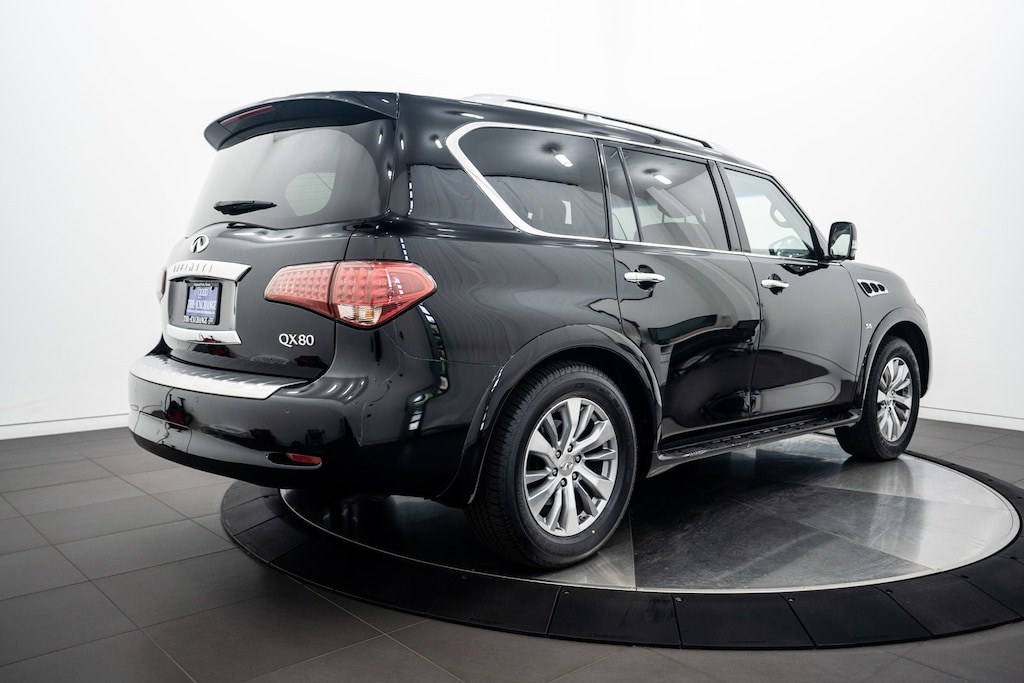2015 Infiniti QX80 photo 4