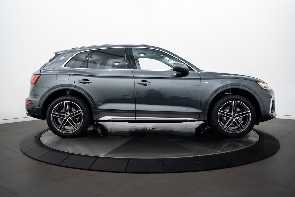 2024 Audi Q5 55 S line Premium Plus photo 3
