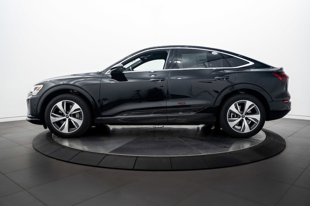 2024 Audi Q8 E-tron line Premium Plus photo 7