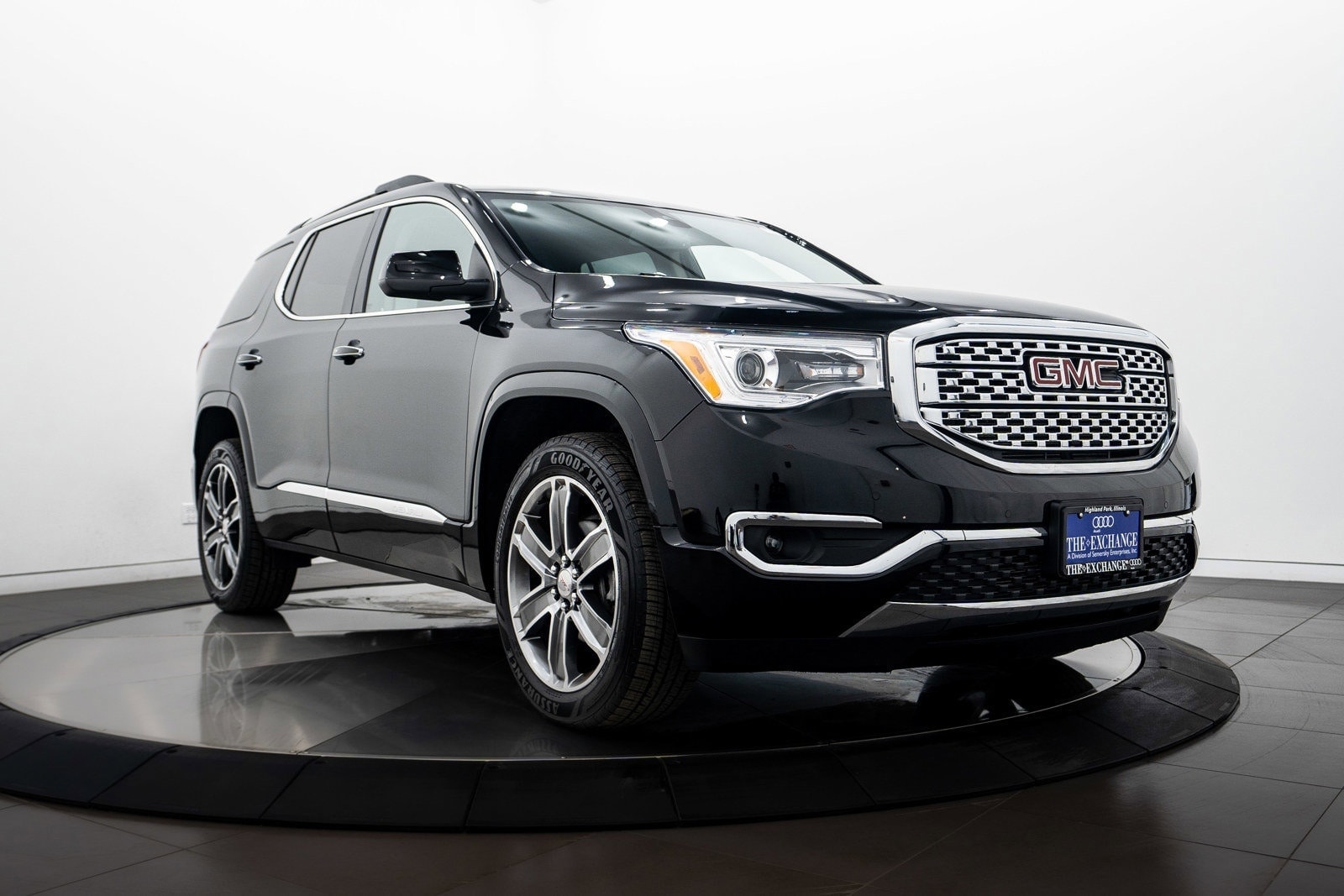 2019 GMC Acadia Denali's photo