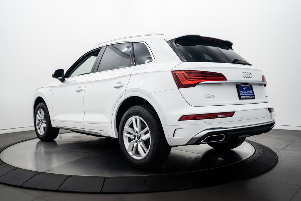 2024 Audi Q5 45 S line Premium photo 3