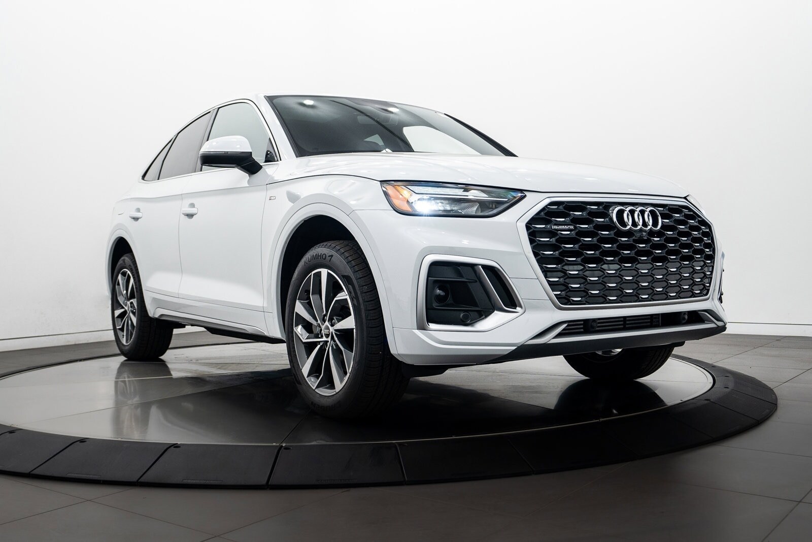 2024 Audi Q5 Sportback Premium Plus's photo