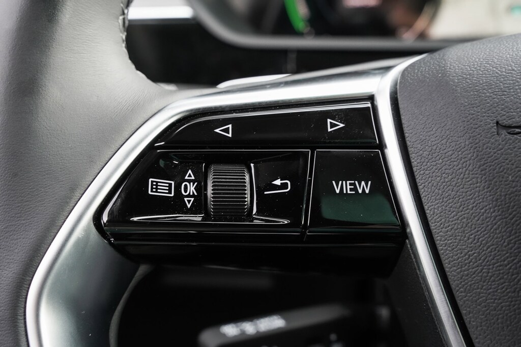 2024 Audi Q8 E-tron Prestige photo 17