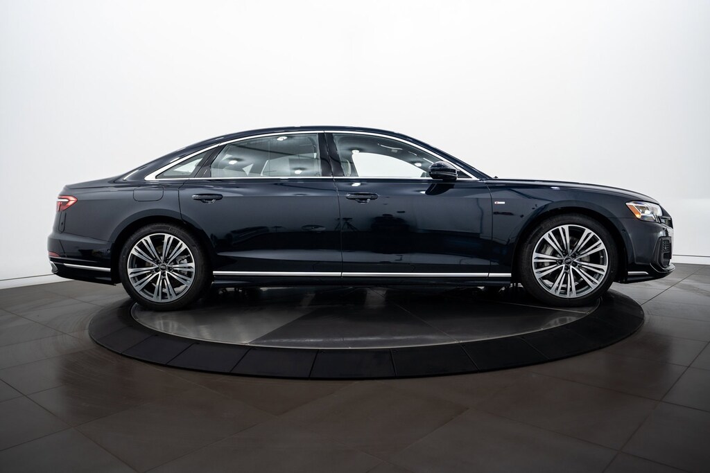2024 Audi A8 L 55 photo 3