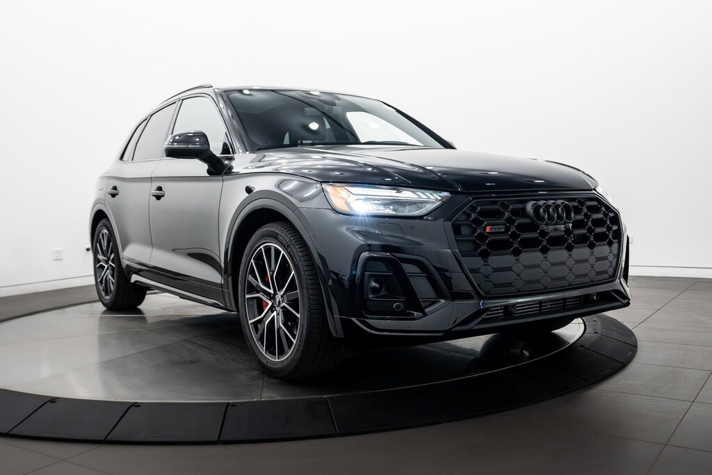 2024 Audi SQ5 Prestige photo 2