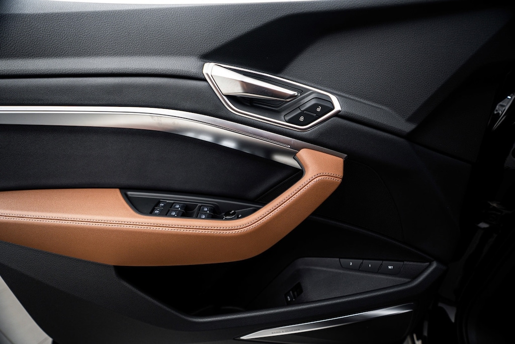2024 Audi Q8 E-tron line Premium Plus photo 12