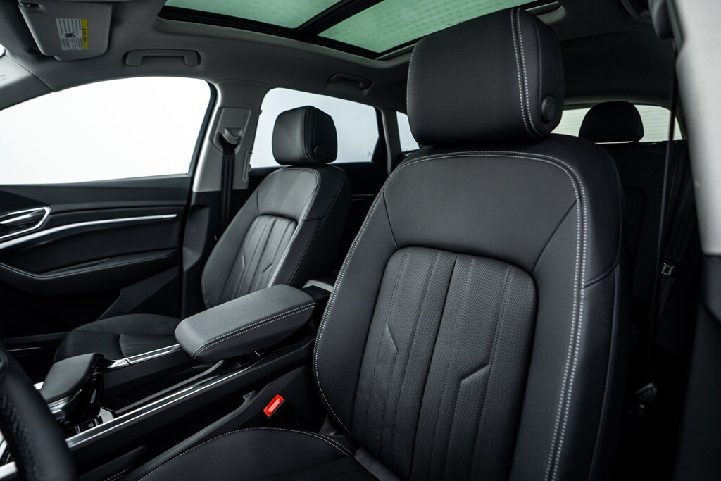 2024 Audi Q8 E-tron Premium Plus photo 16