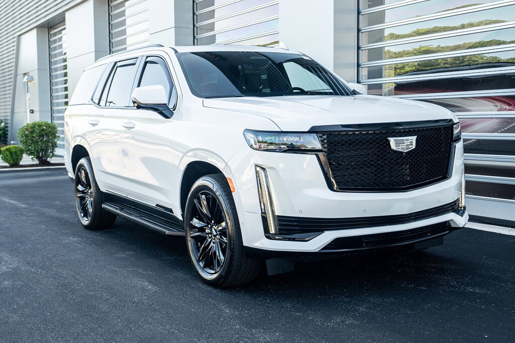 2021 Cadillac Escalade Sport photo 2