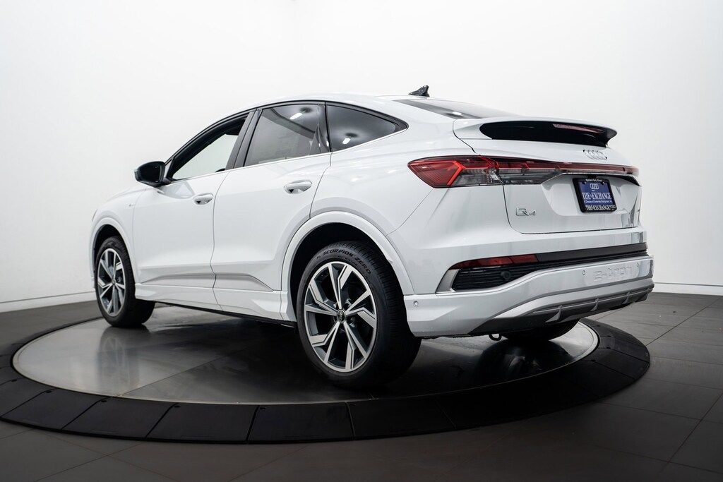 2024 Audi Q4 Sportback E-tron 50 Premium Plus photo 5