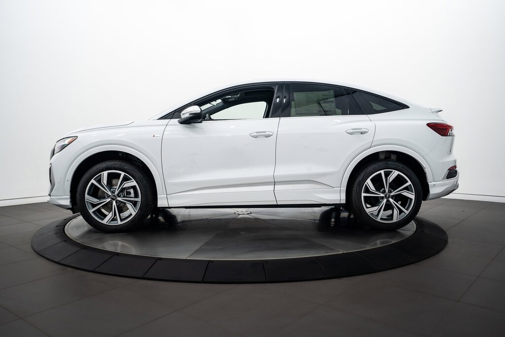 2024 Audi Q4 Sportback E-tron 50 Premium Plus photo 7