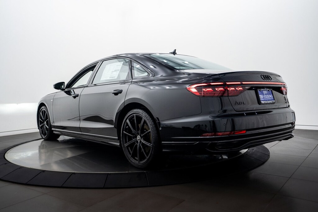 2024 Audi A8 L 55 photo 4