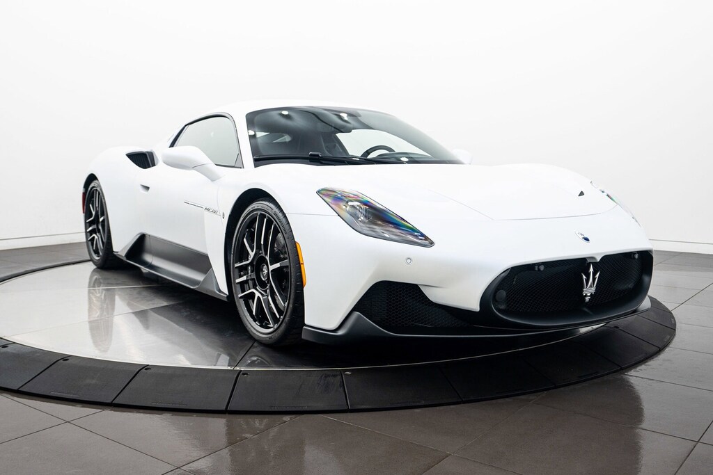 2022 Maserati MC20 Coupe photo 3