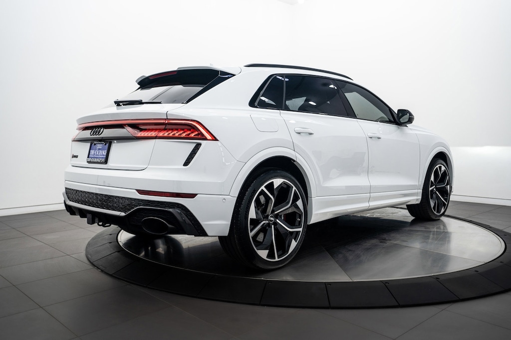 2020 Audi RS Q8 photo 4
