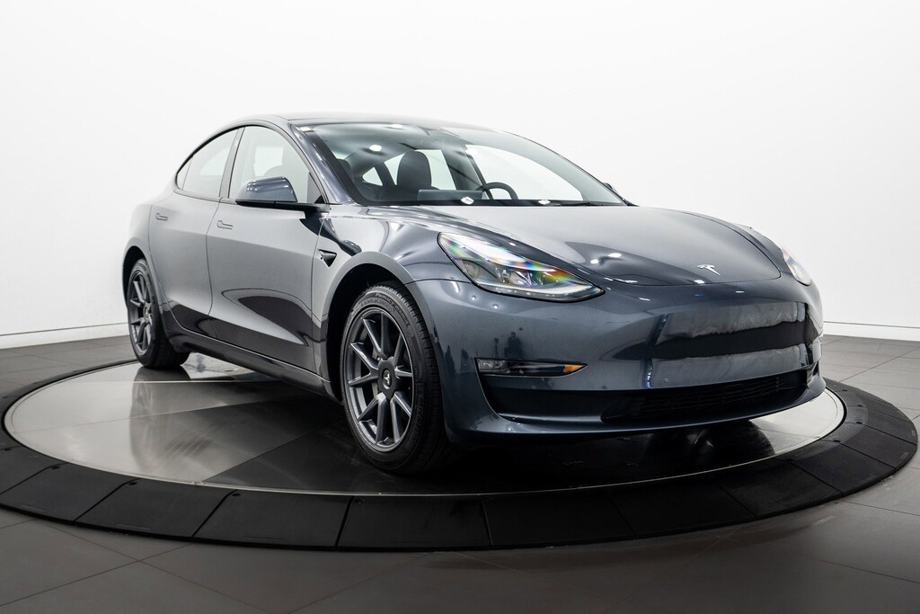 2022 Tesla Model 3 Long Range photo 2
