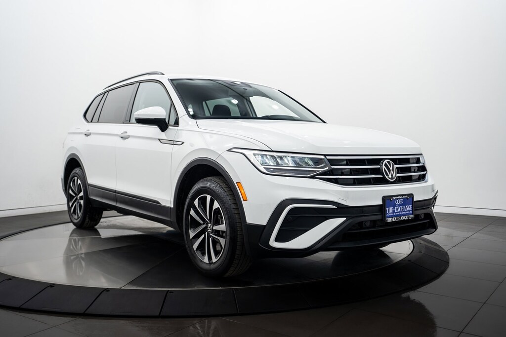 2022 Volkswagen Tiguan S photo 2