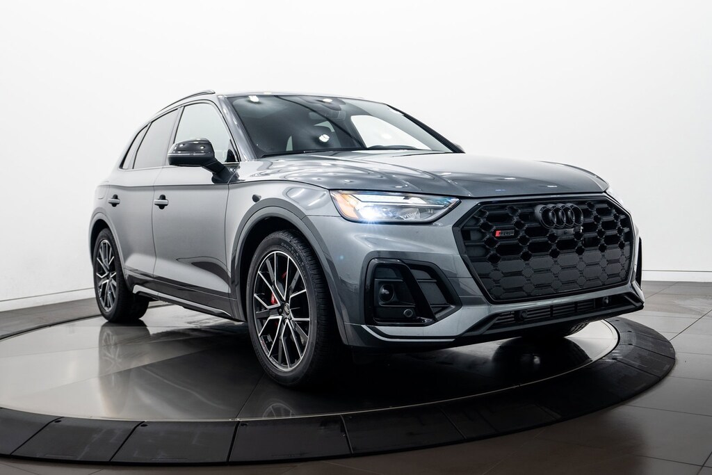 2024 Audi SQ5 Premium Plus photo 2