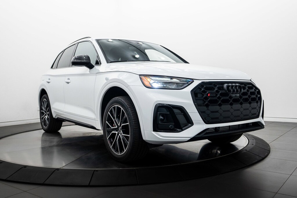 2024 Audi SQ5 Premium Plus photo 2
