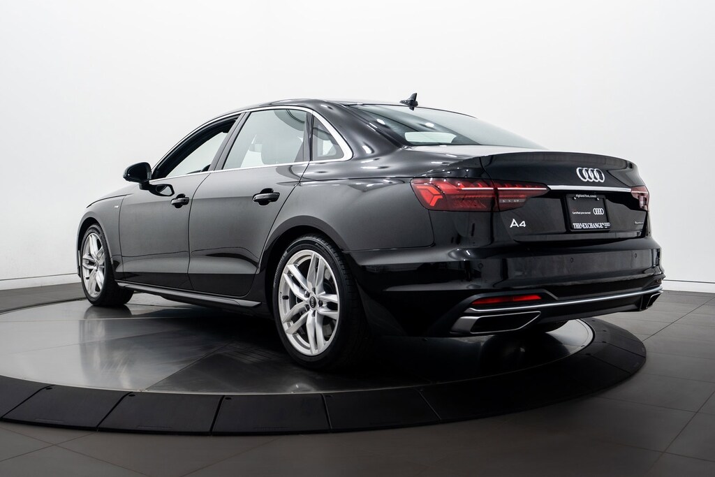 2023 Audi A4 S line Quattro Premium Plus photo 5