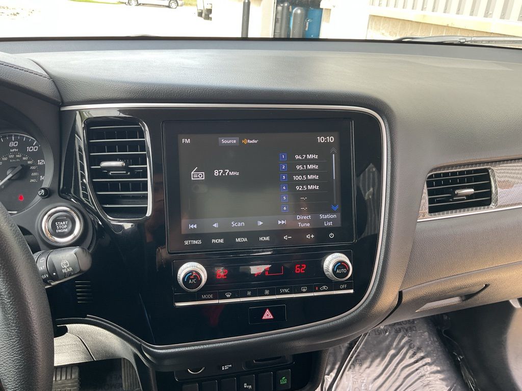 2020 Mitsubishi Outlander SEL - Photo 13